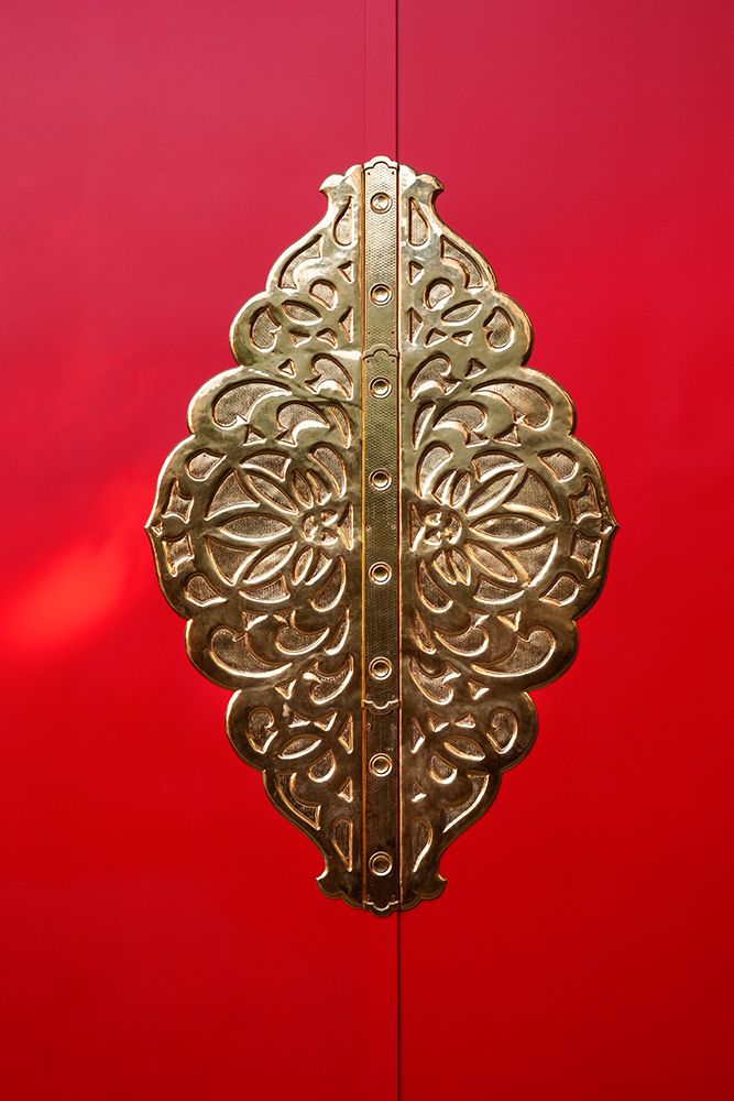Detail of door on Shinto shrine, Shinjuku, Tokyo, Japan